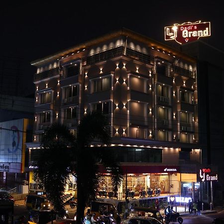 Lj Dadi'S Grand Hotel Visakhapatnam Ngoại thất bức ảnh