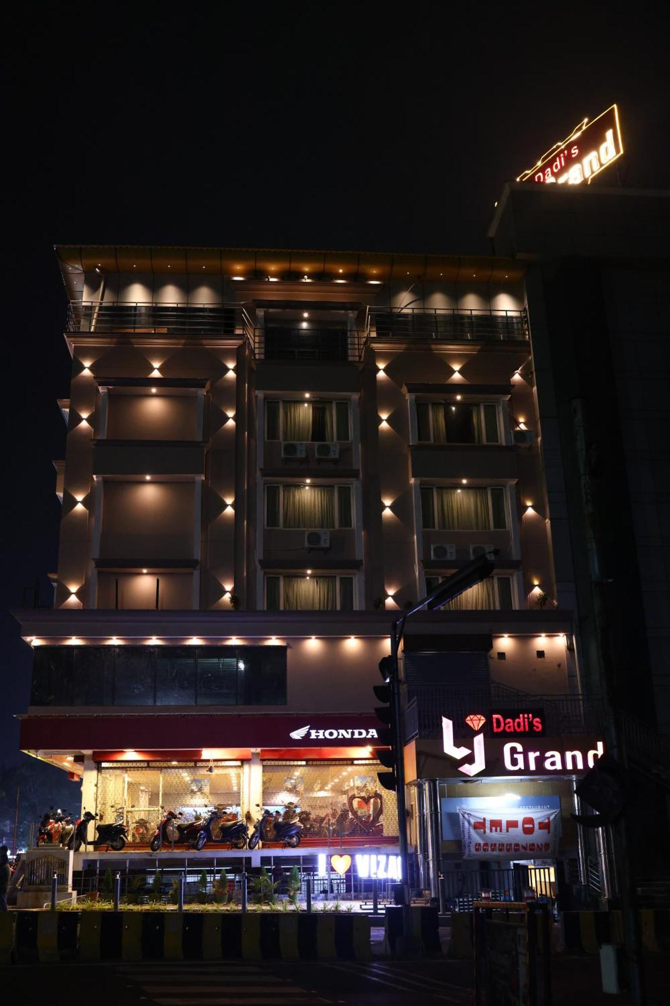 Lj Dadi'S Grand Hotel Visakhapatnam Ngoại thất bức ảnh