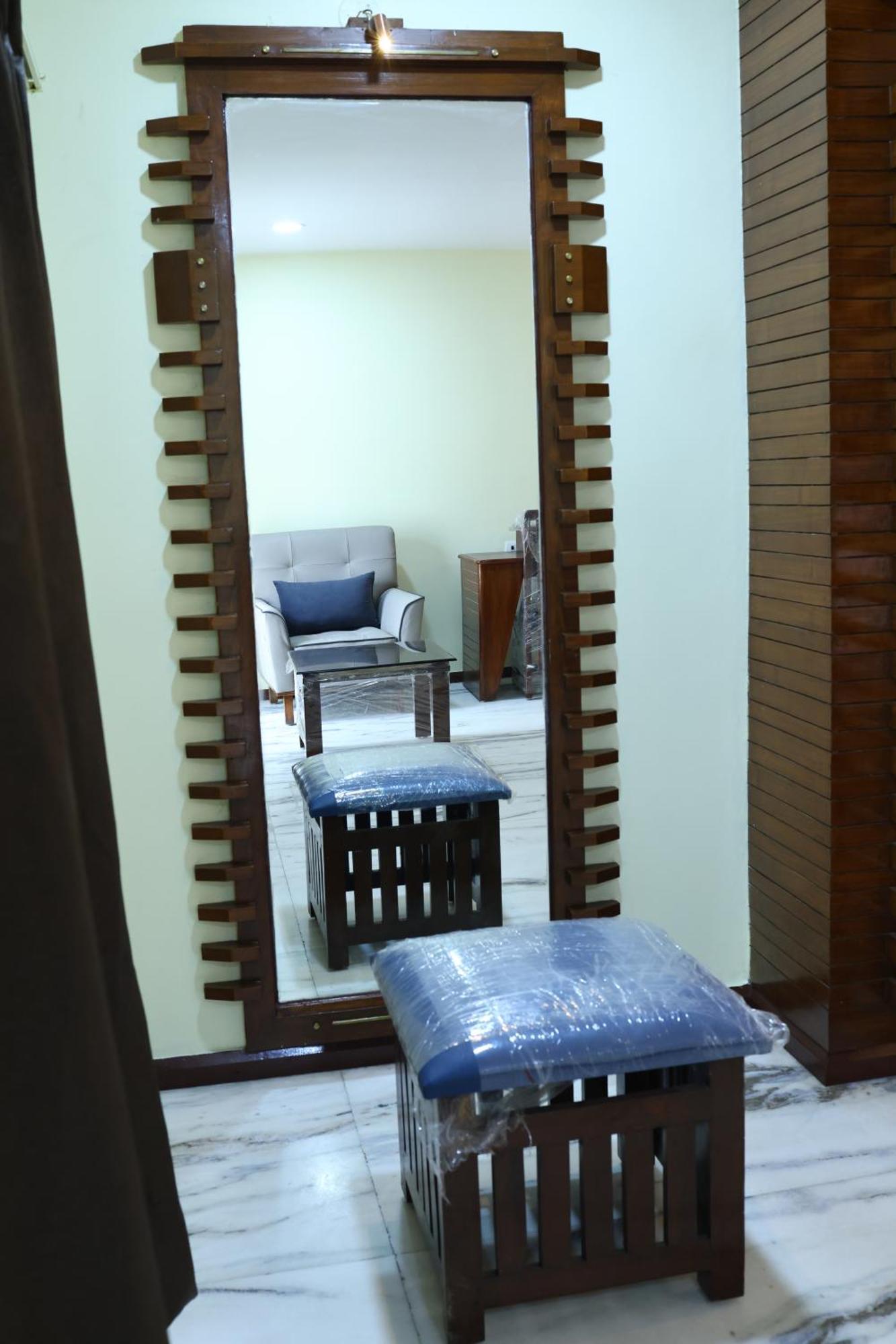 Lj Dadi'S Grand Hotel Visakhapatnam Ngoại thất bức ảnh
